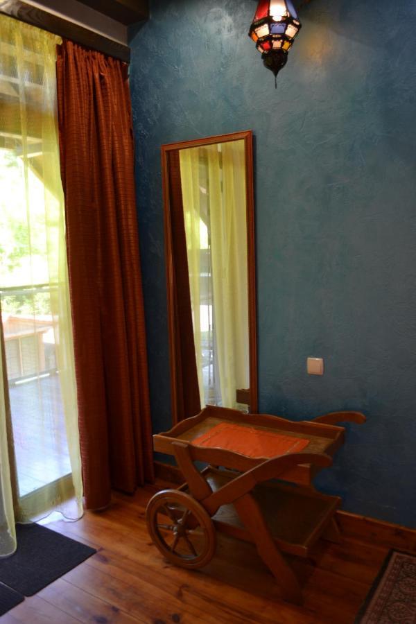 Romantic Guest House Kamyanets-Podilski Dış mekan fotoğraf