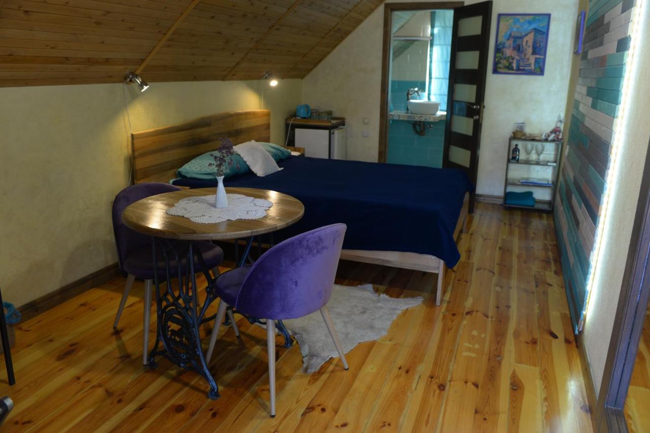 Romantic Guest House Kamyanets-Podilski Dış mekan fotoğraf