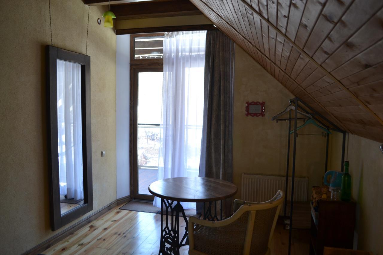 Romantic Guest House Kamyanets-Podilski Dış mekan fotoğraf